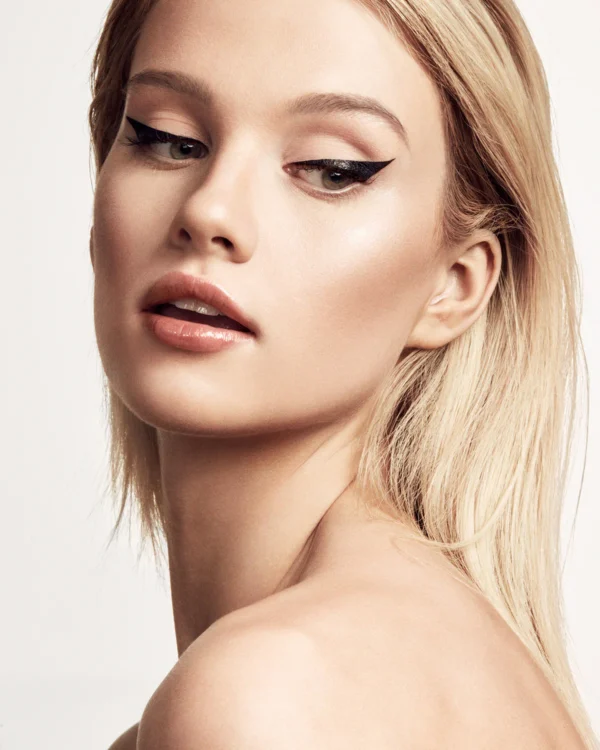 Flyliner Longwear Liquid Eyeliner - Image 2