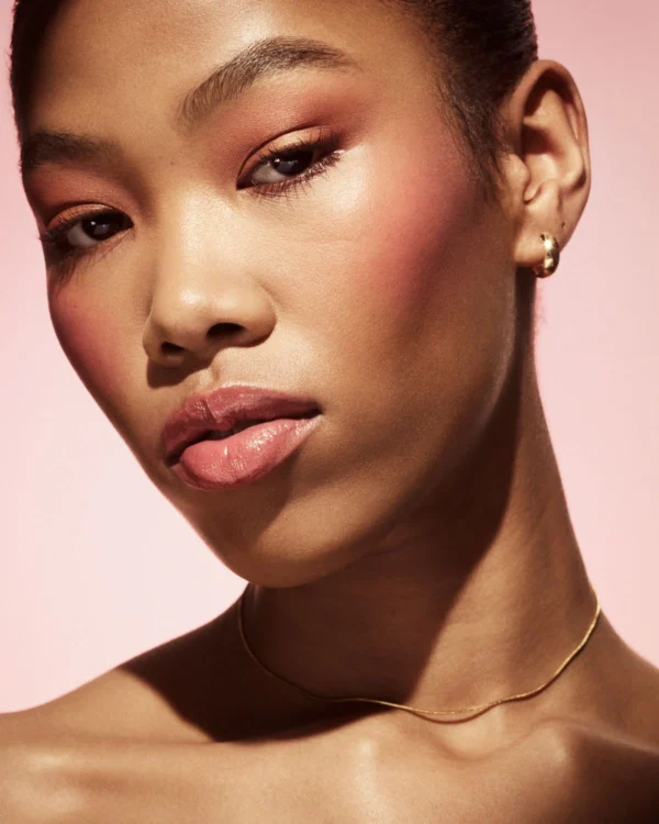 RiRi on Repeat Makeup Essentials - Image 3