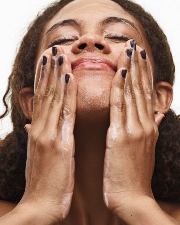 Double Cleans’r Crew Makeup-Removing Duo + Cleansing Cuffs - Image 5
