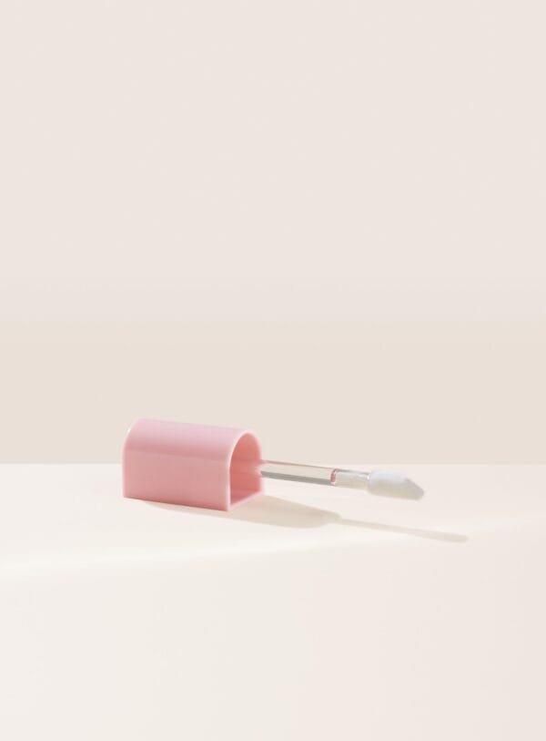 Stay Vulnerable Liquid Eyeshadow - Image 2